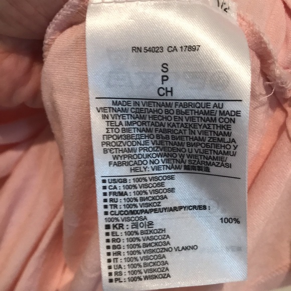 Banana Republic Relaxed Look Tee - Picture 6 of 6